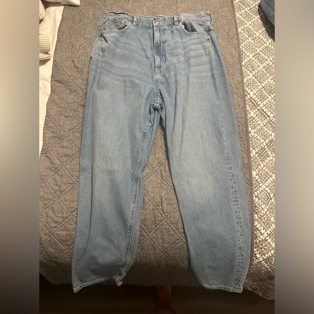 American Eagle mom jeans